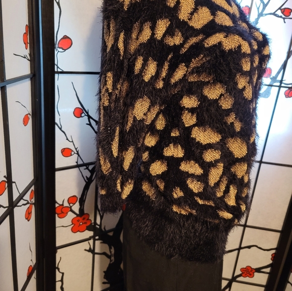 PHILOSOPHY LADIES FUZZY COZY KNIT W/GOLD METALLIC ART/SIZE SMALL - Picture 5 of 9